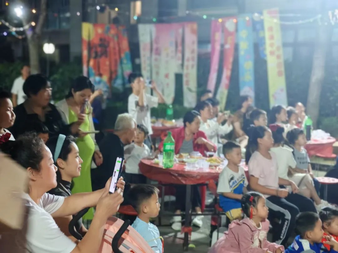 在绿都，我们共度中秋久久相伴