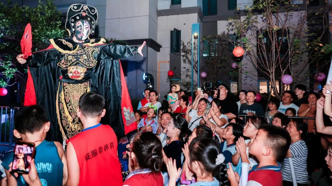 在绿都，我们共度中秋久久相伴